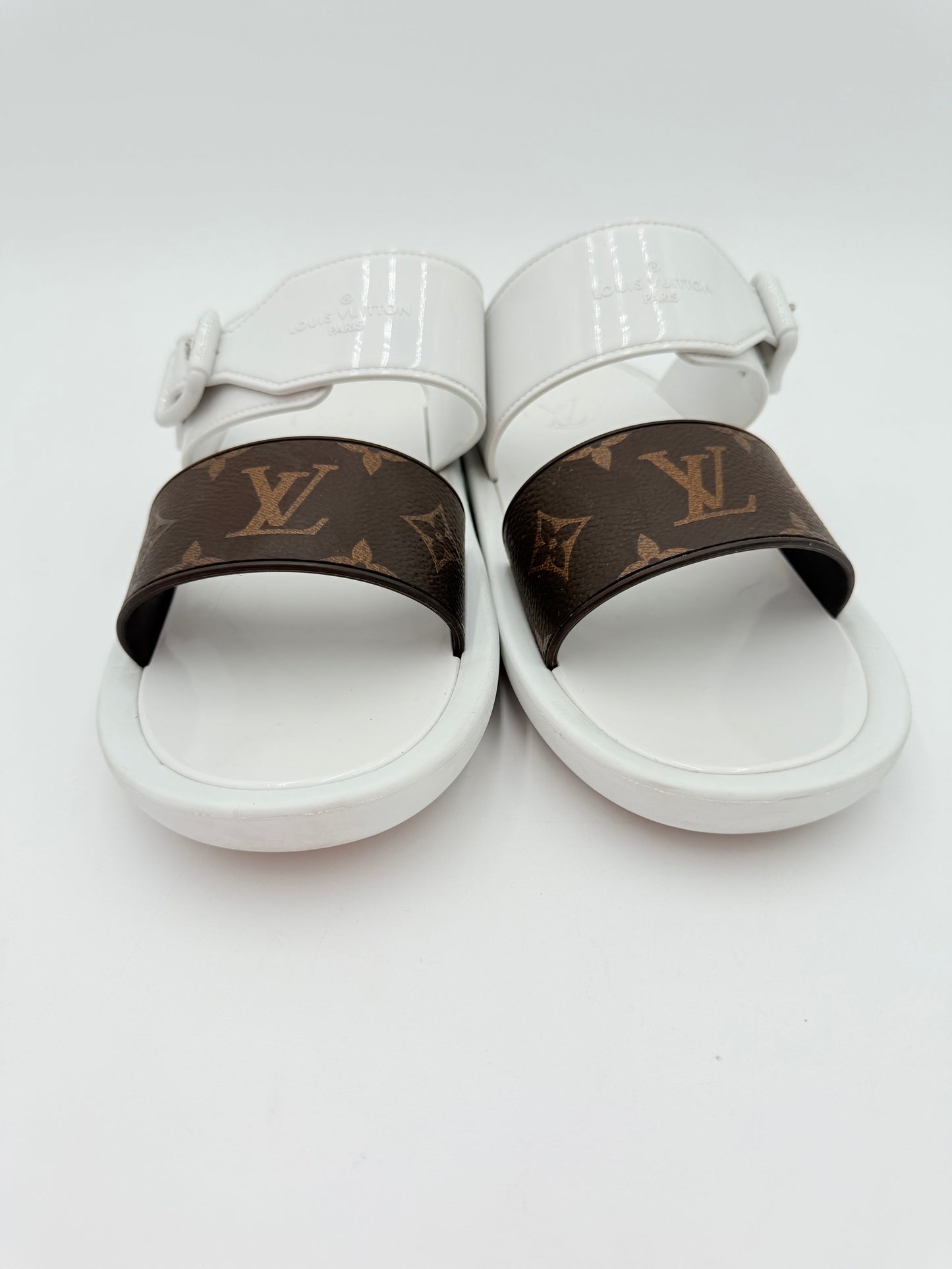 Sandals Luxury Designer By Louis Vuitton In White, Size:7.5