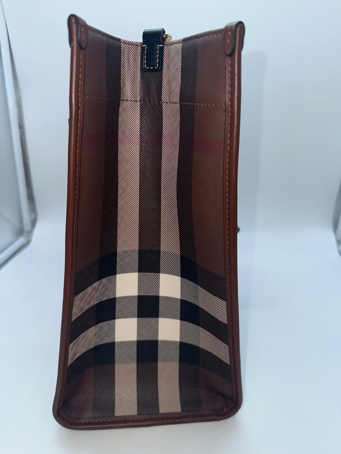 Handbag Luxury Designer By Burberry, Size: Large