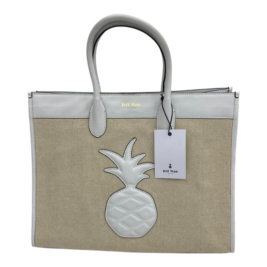 Tote By Clothes Mentor In Tan & White, Size:Large