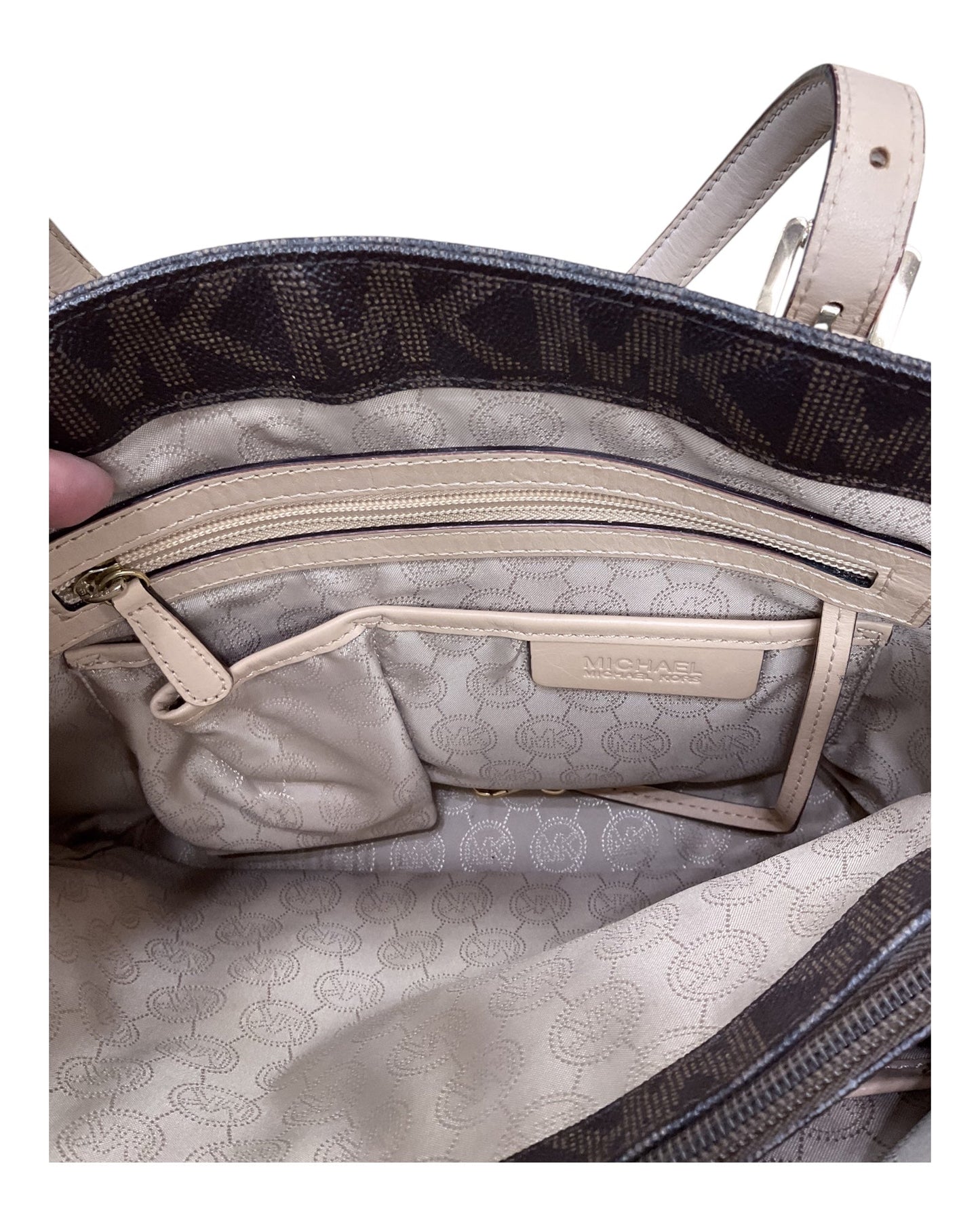 Handbag Designer By Michael Kors In Brown, Size:Medium