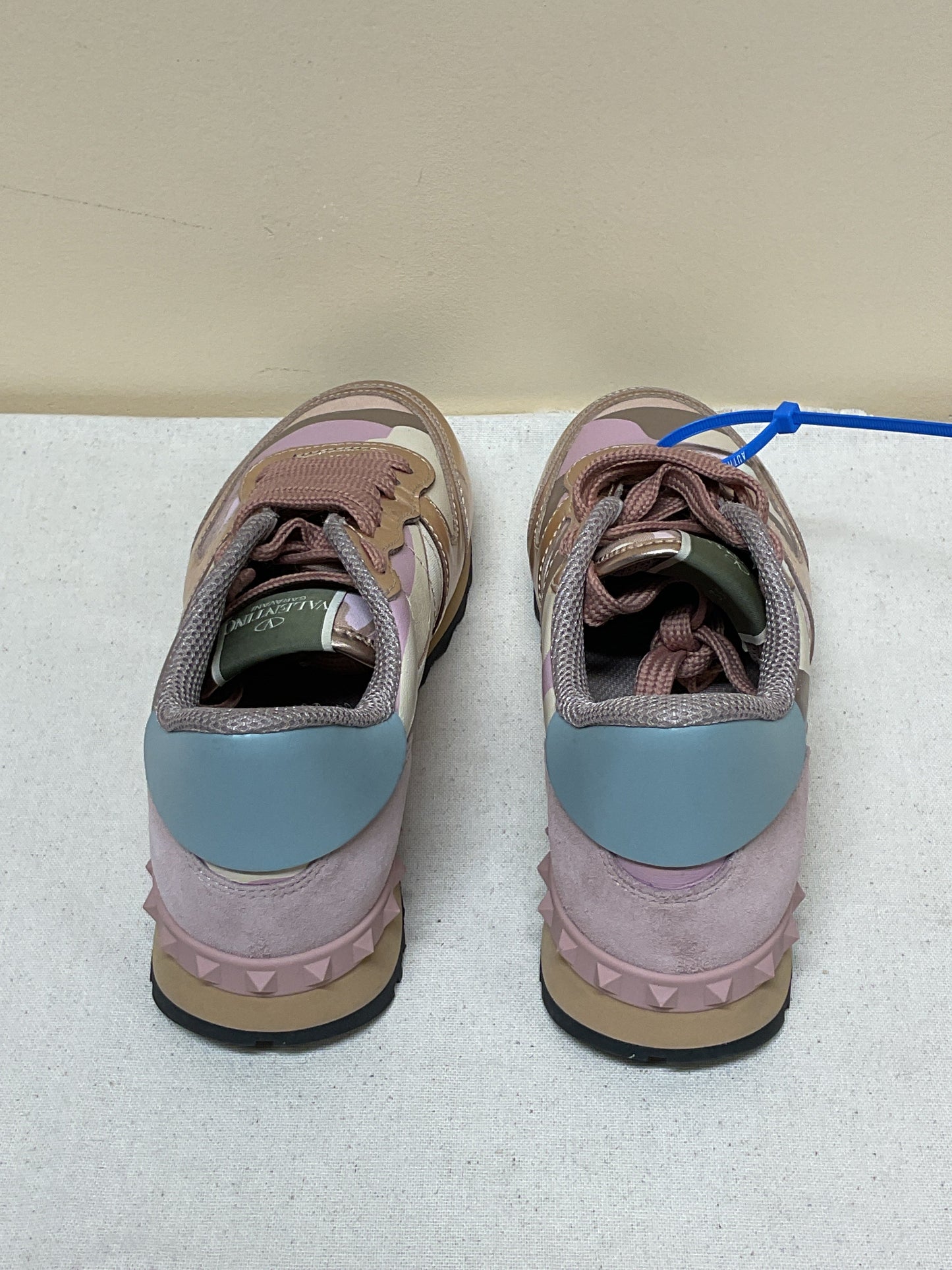 Shoes Luxury Designer By Valentino-Garavani In Pink, Size:6