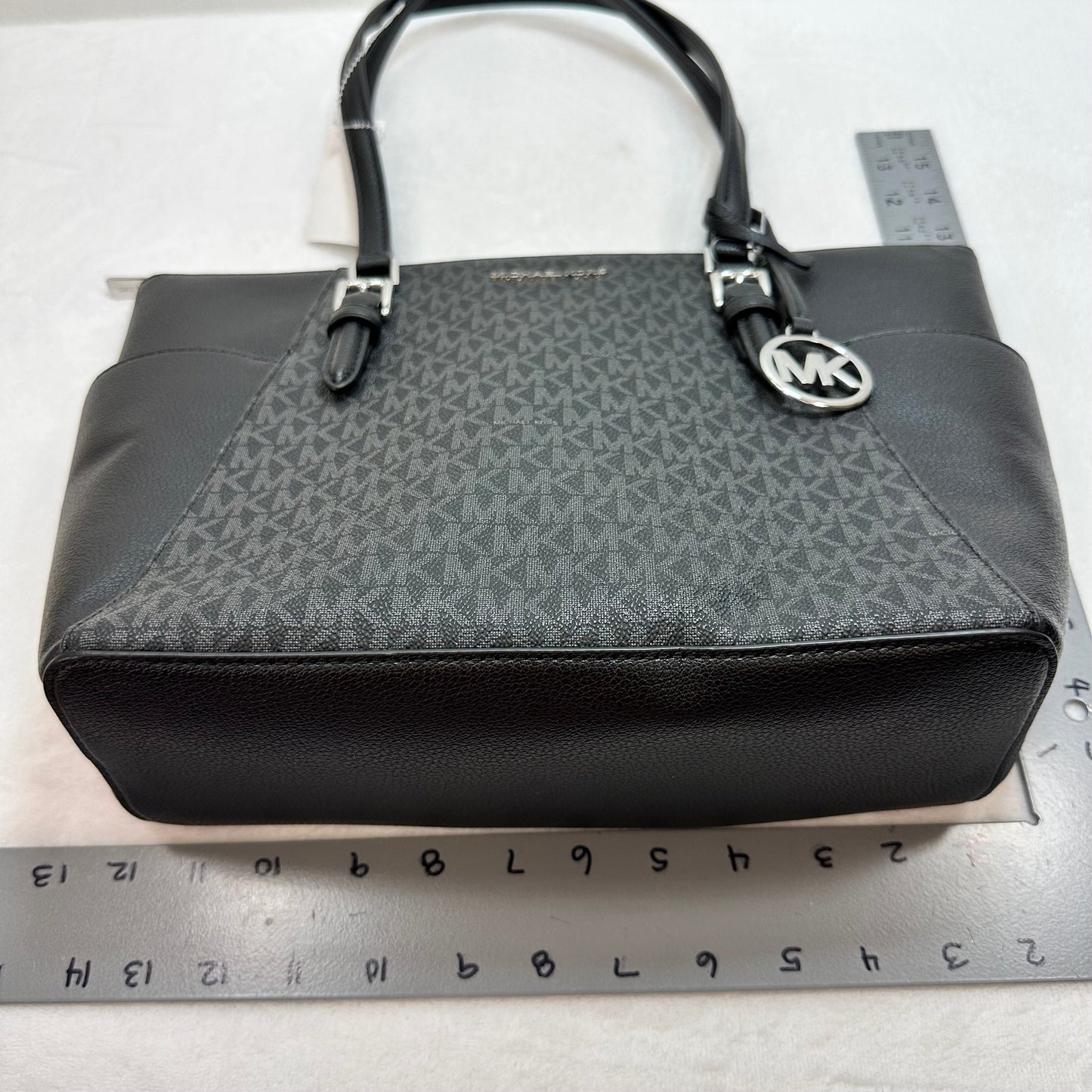 Handbag Designer By Michael Kors, Size: Medium