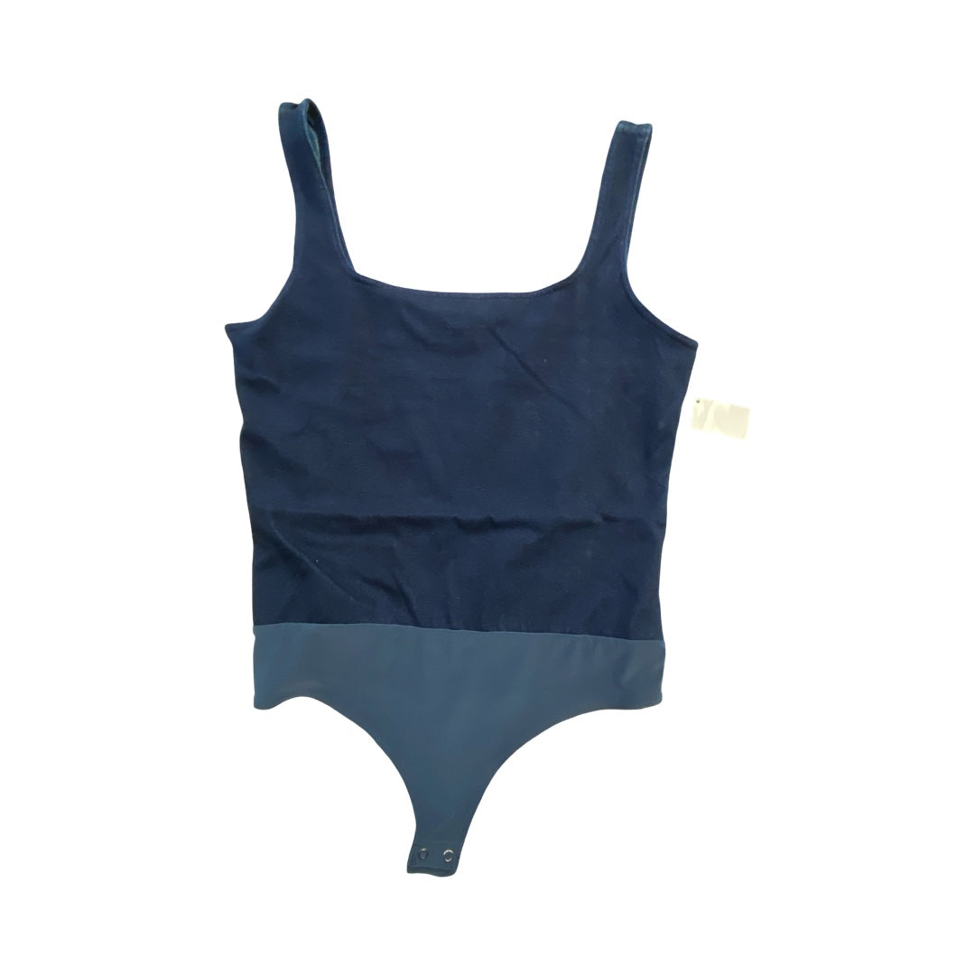Top Sleeveless By Express In Navy, Size:L