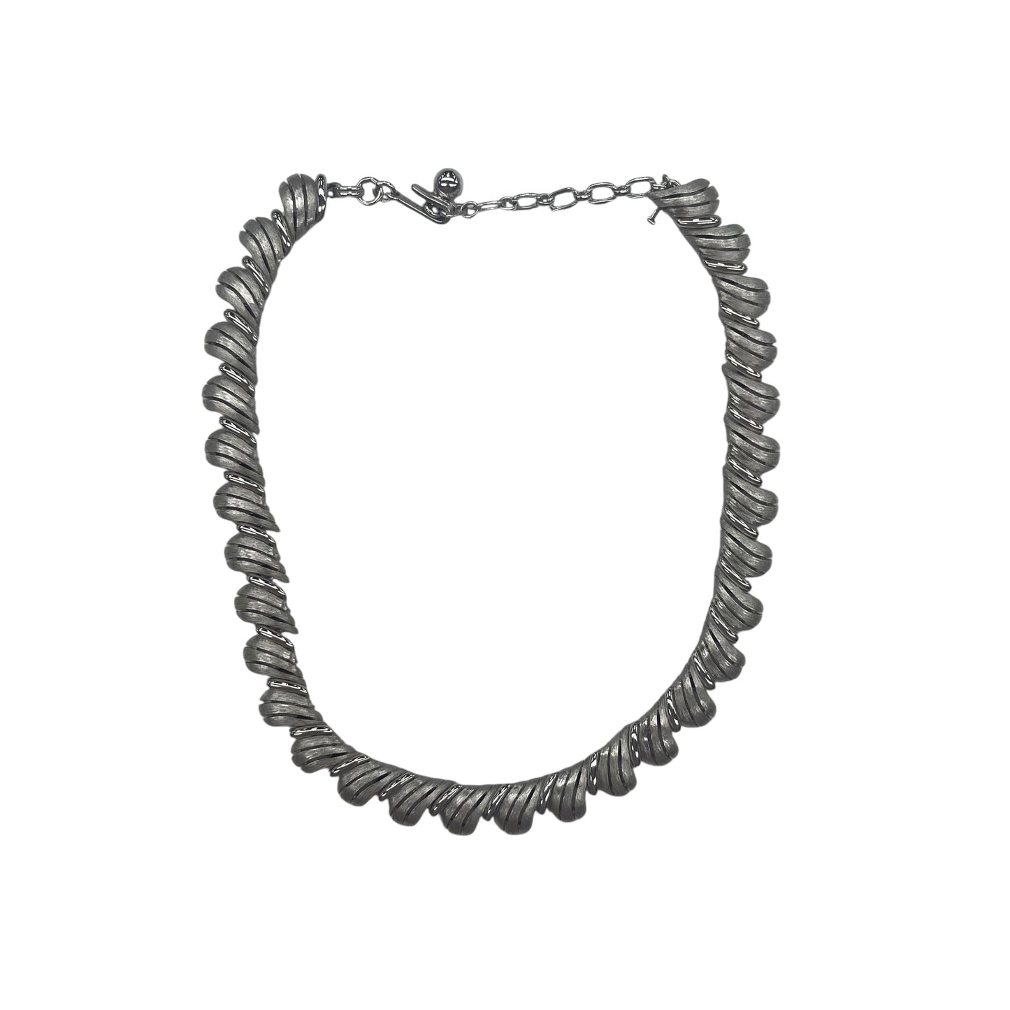 Necklace Chain By Clothes Mentor In Silver