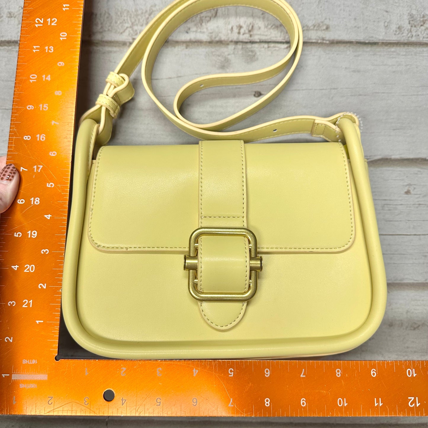 Crossbody By Mitztique, Size: Medium