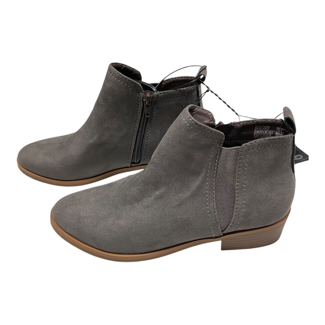 Boots Ankle Heels By Time And Tru In Grey, Size:9