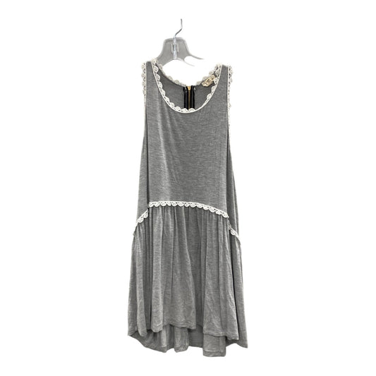 Top Sleeveless By Pol In Grey, Size:S