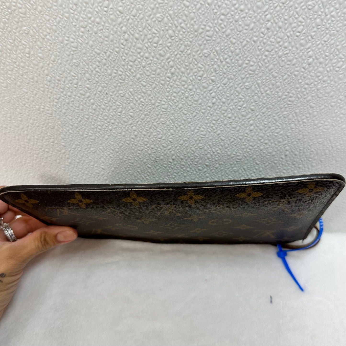 Wristlet Luxury Designer By Louis Vuitton, Size: Medium