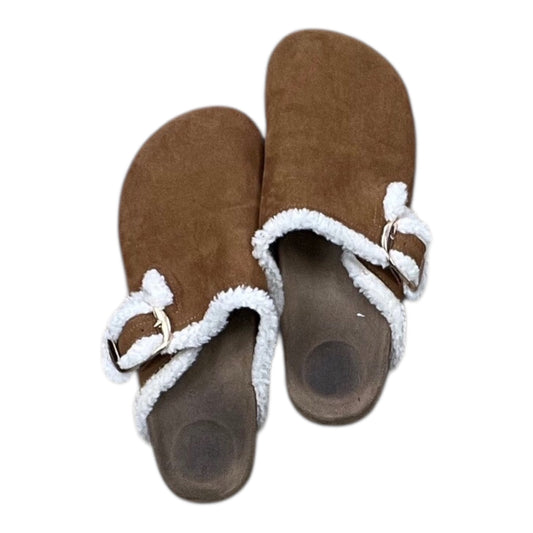 Shoes Flats By Time And Tru In Brown, Size:8