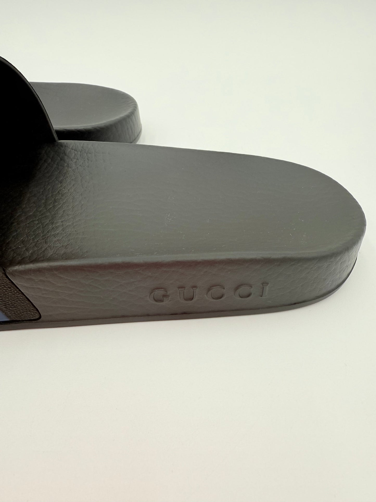 Sandals Luxury Designer By Gucci In Black, Size:10