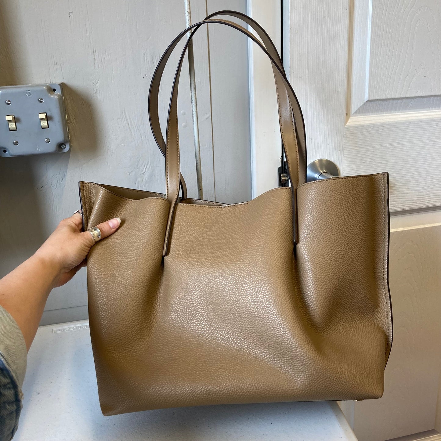Handbag Designer By Michael Kors In Brown, Size:Large