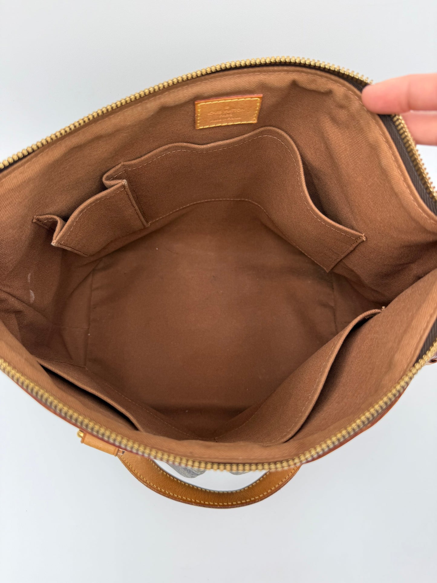 Handbag Luxury Designer By Louis Vuitton In Brown, Size:Medium