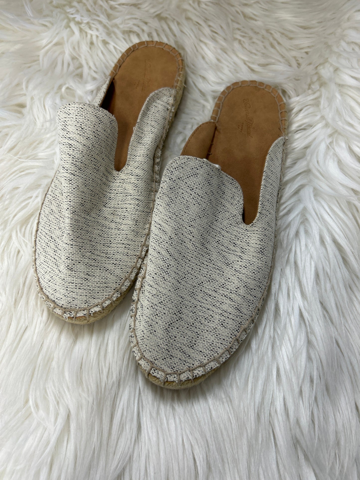 Shoes Flats By Universal Thread In Cream, Size:8.5