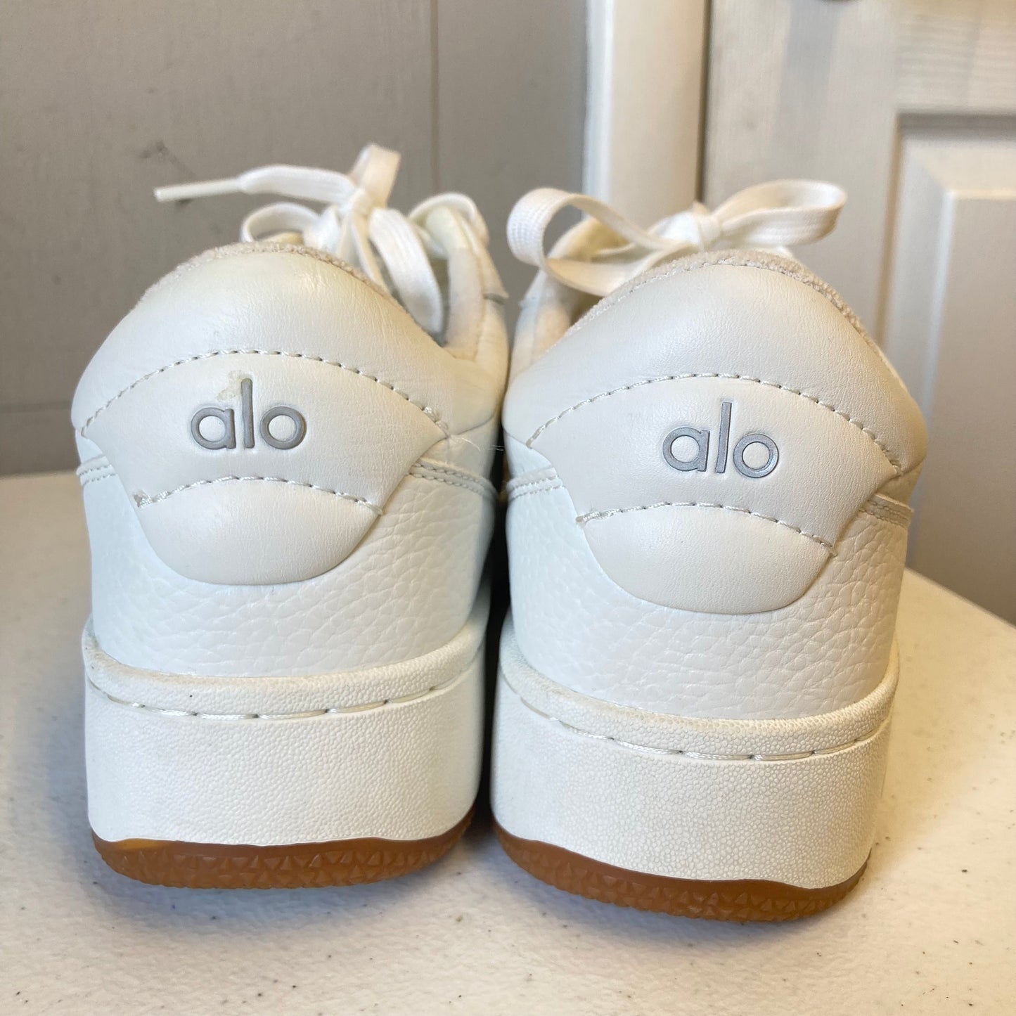Shoes Athletic By Alo In White, Size:7