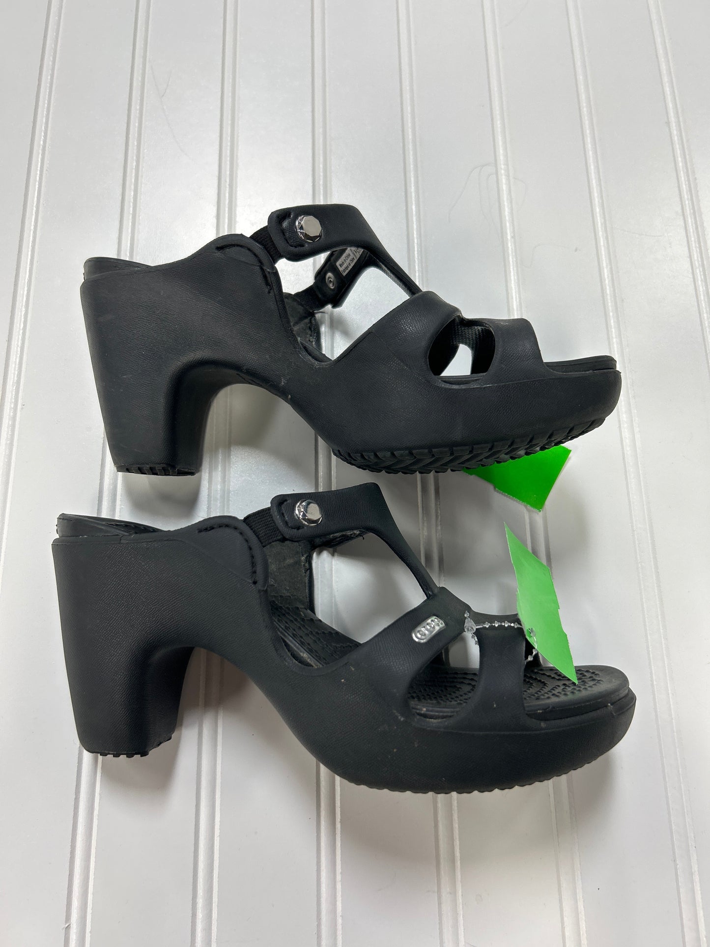 Sandals Heels Block By Crocs In Black, Size:7
