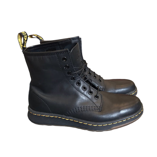 Boots Ankle Flats By Dr Martens In Black, Size:6