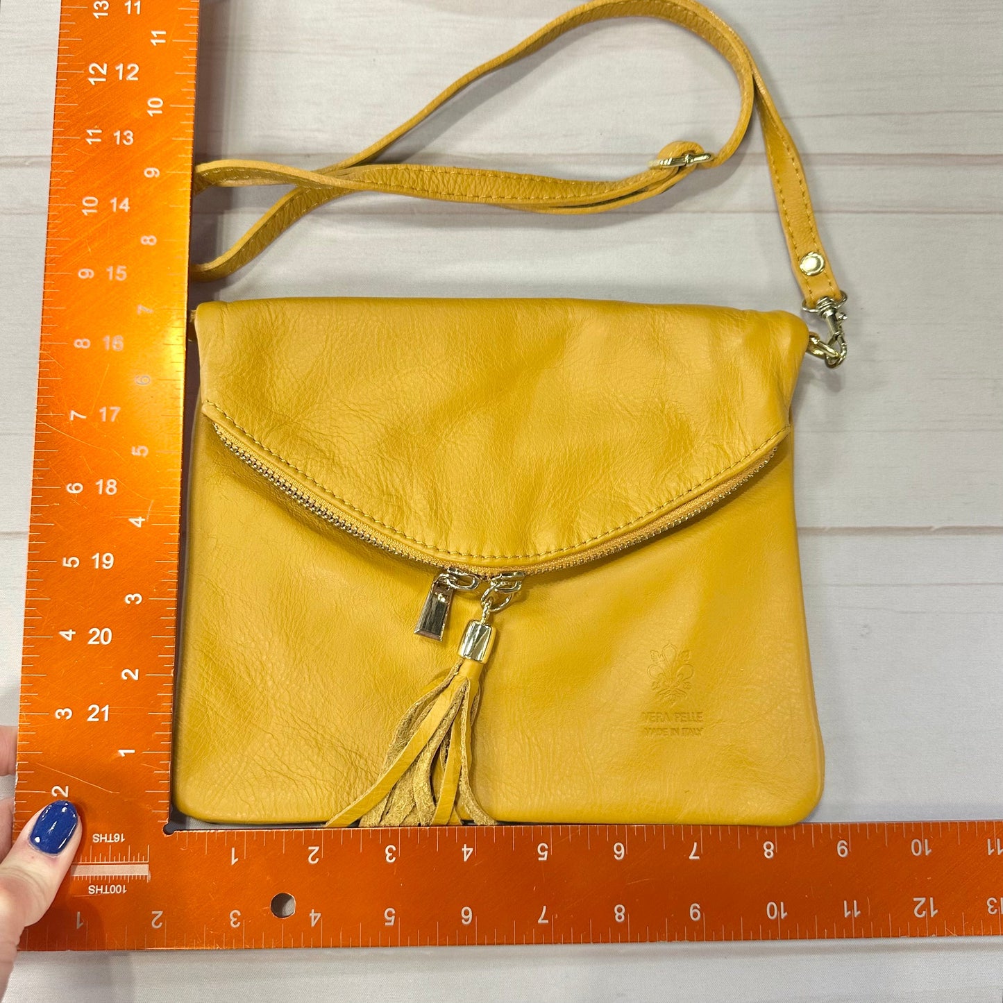 Crossbody Leather By Vera Pelle, Size: Small