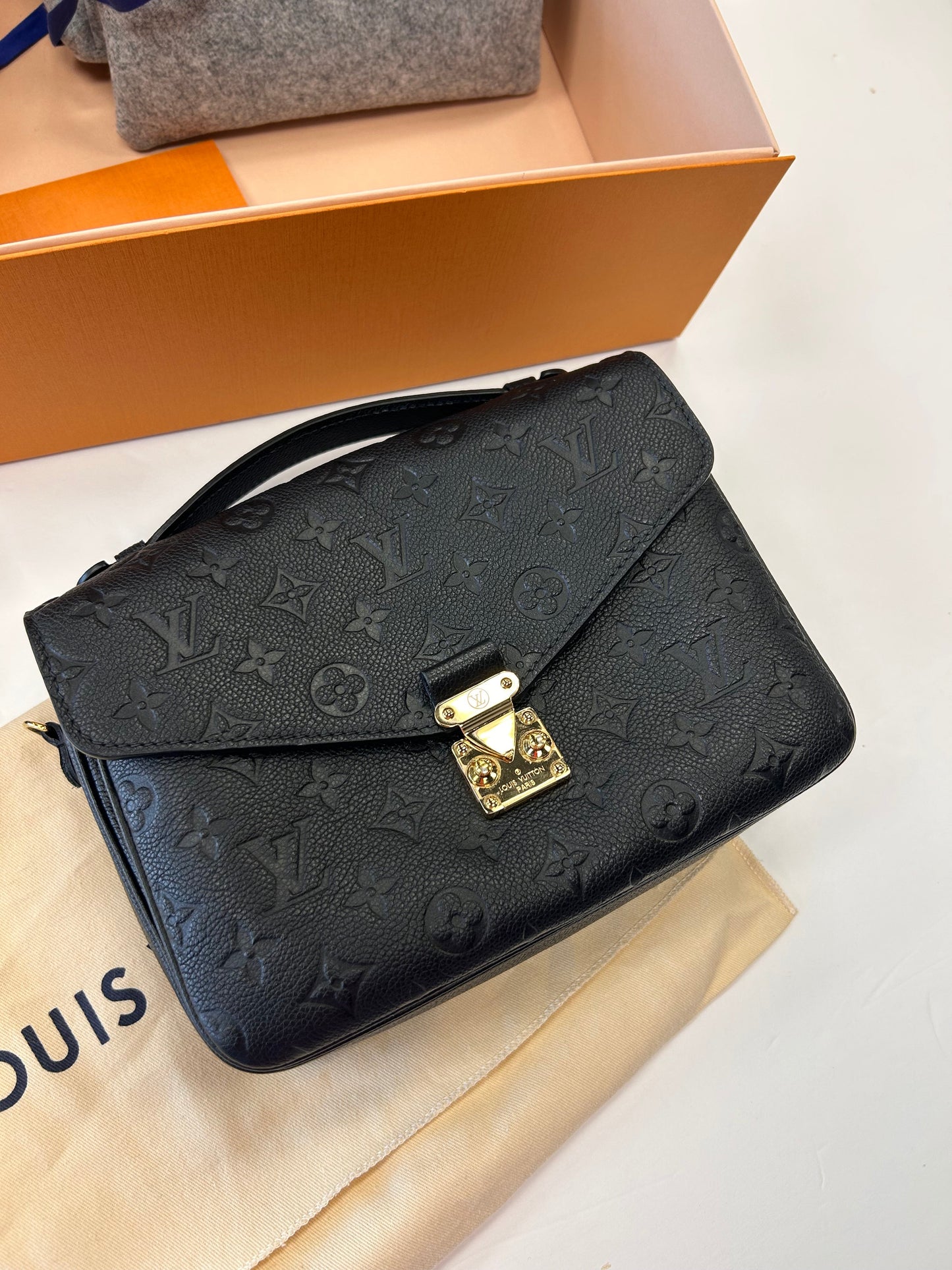 Handbag Luxury Designer By Louis Vuitton, Pochette Metis