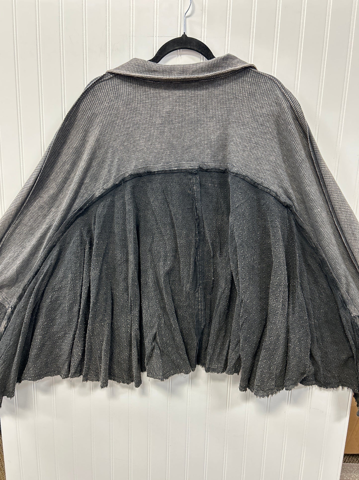 Blouse Ls By Oli & Hali In Grey, Size:Xl