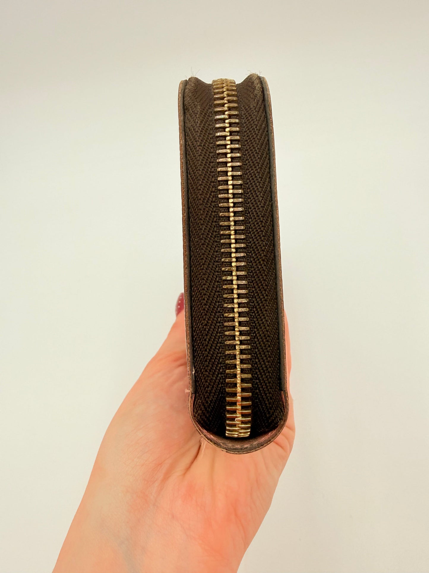 Wallet Luxury Designer By Louis Vuitton, Size: Large
