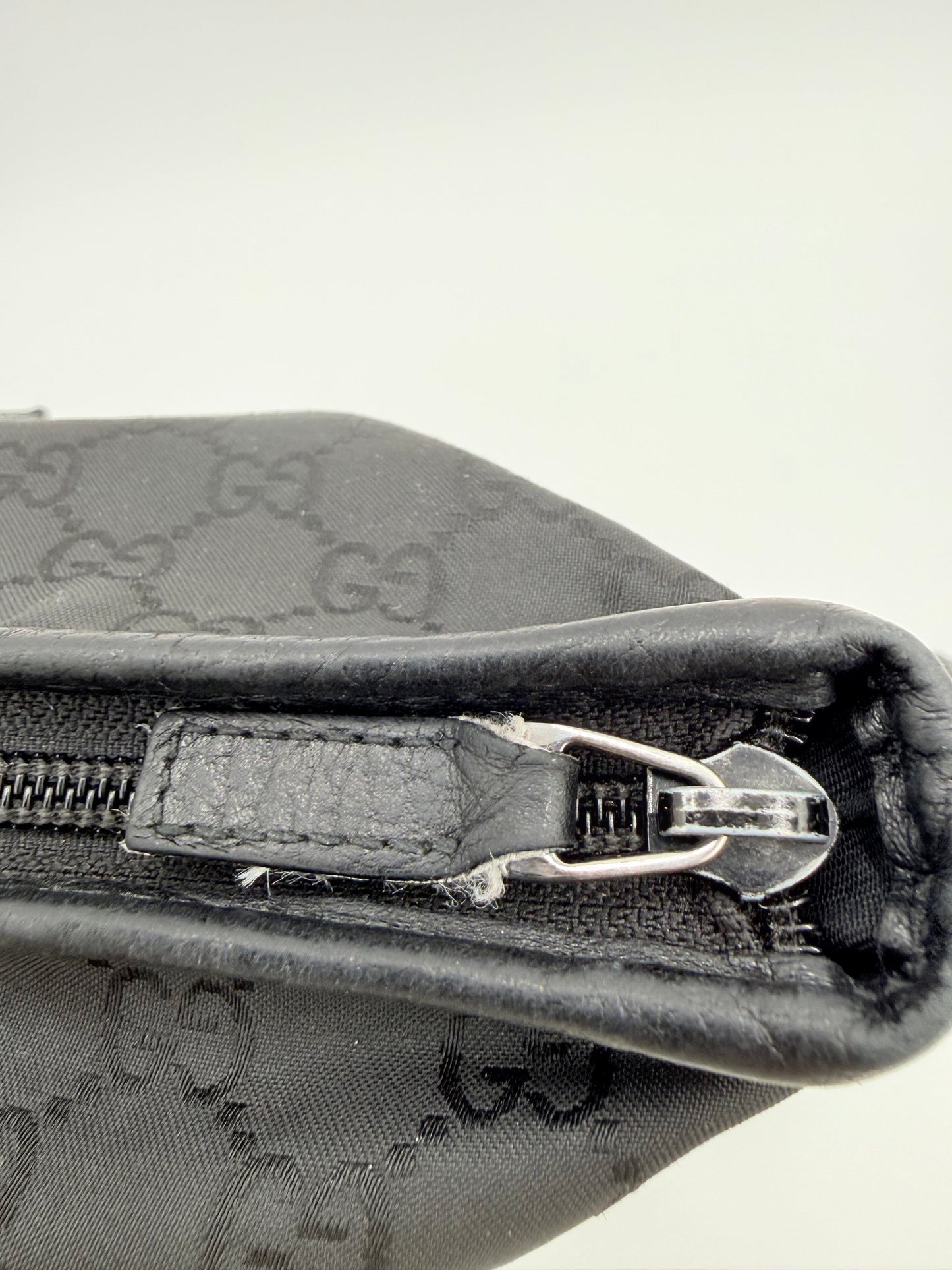 Crossbody Luxury Designer By Gucci In Black, Size:Medium
