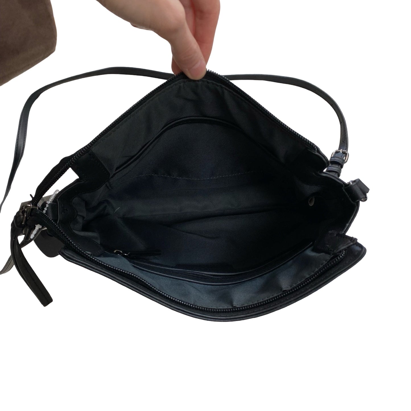 Handbag By Clothes Mentor In Black, Size:Medium