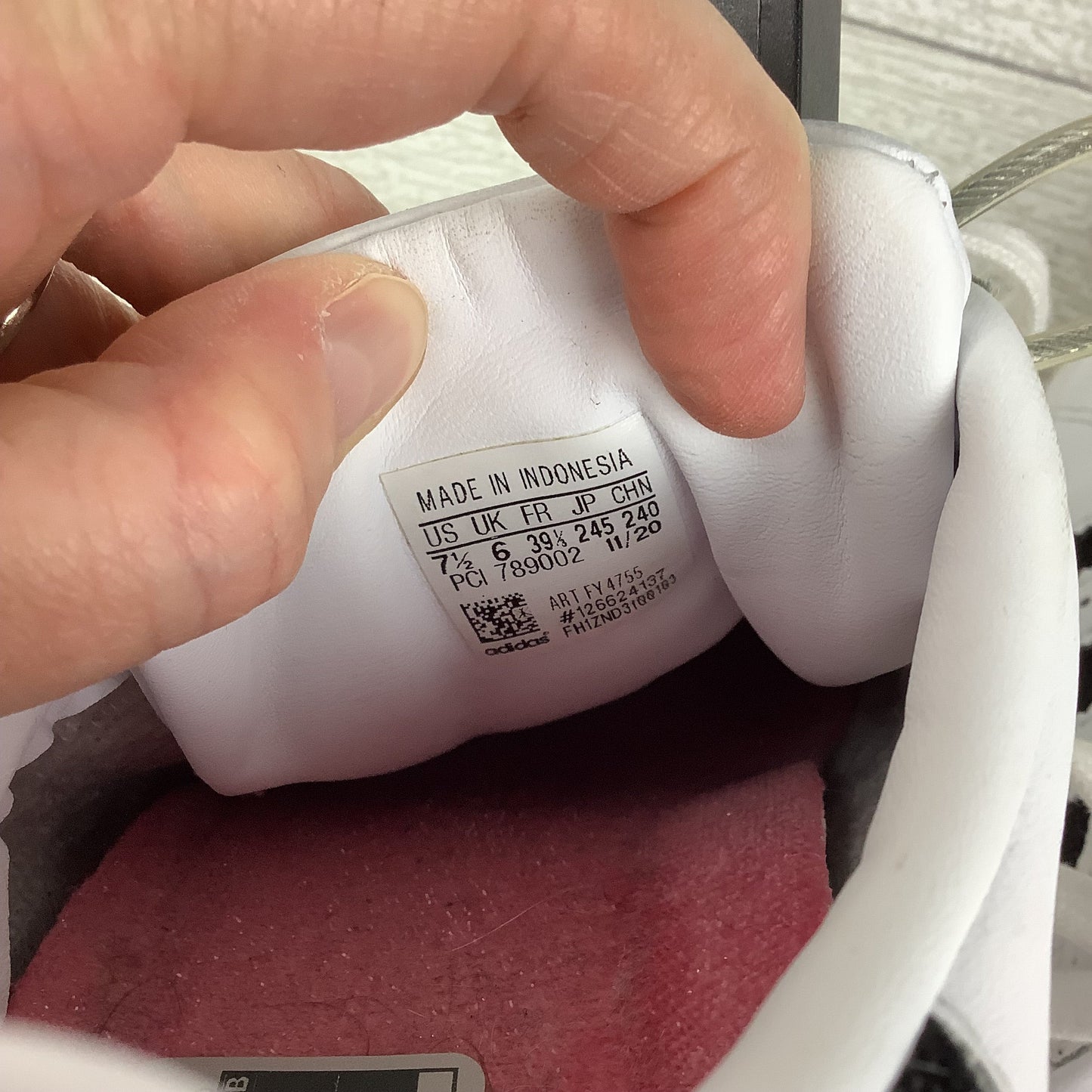 Shoes Sneakers By Adidas In White, Size: 7.5