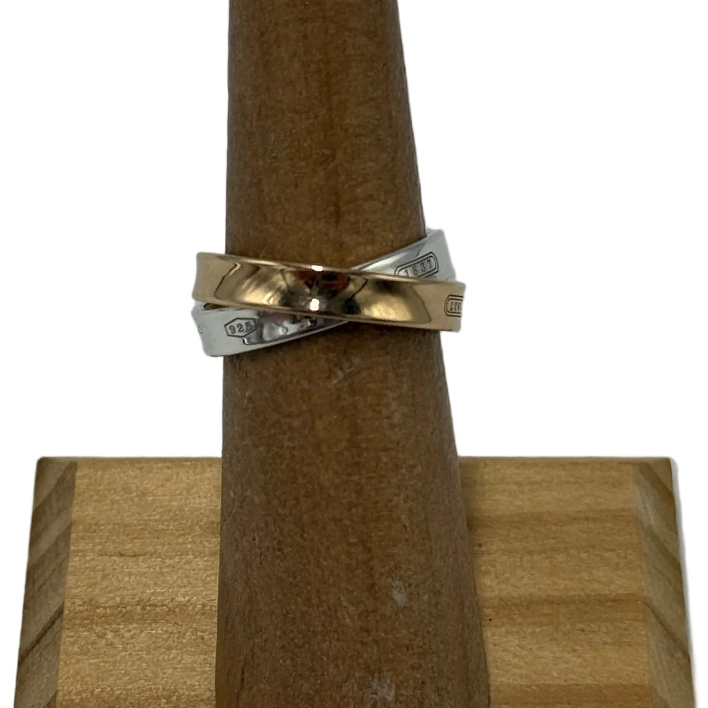 Tiffany & Company 18K Interlocking Luxury Ring, Size: 5.5