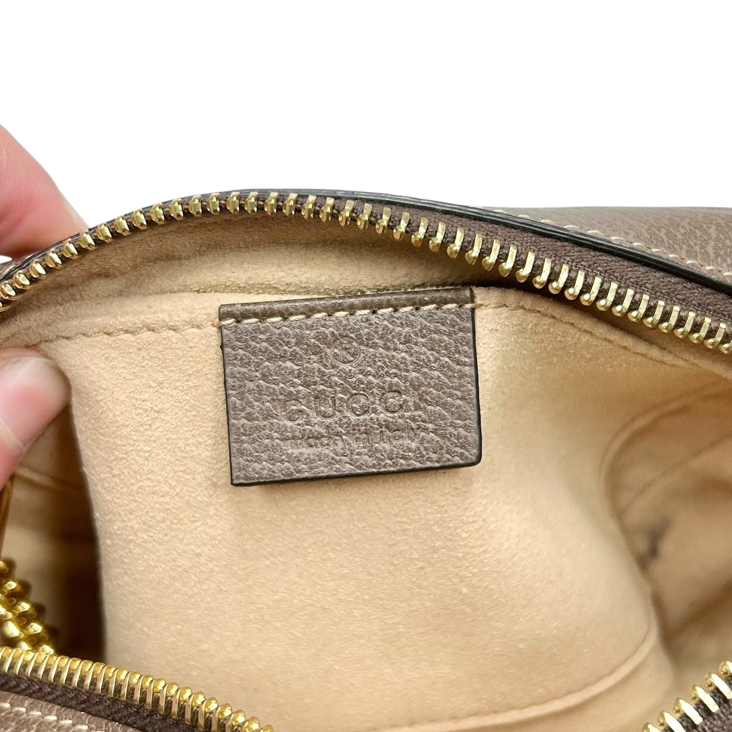 Crossbody Luxury Designer By Gucci, Size: Small