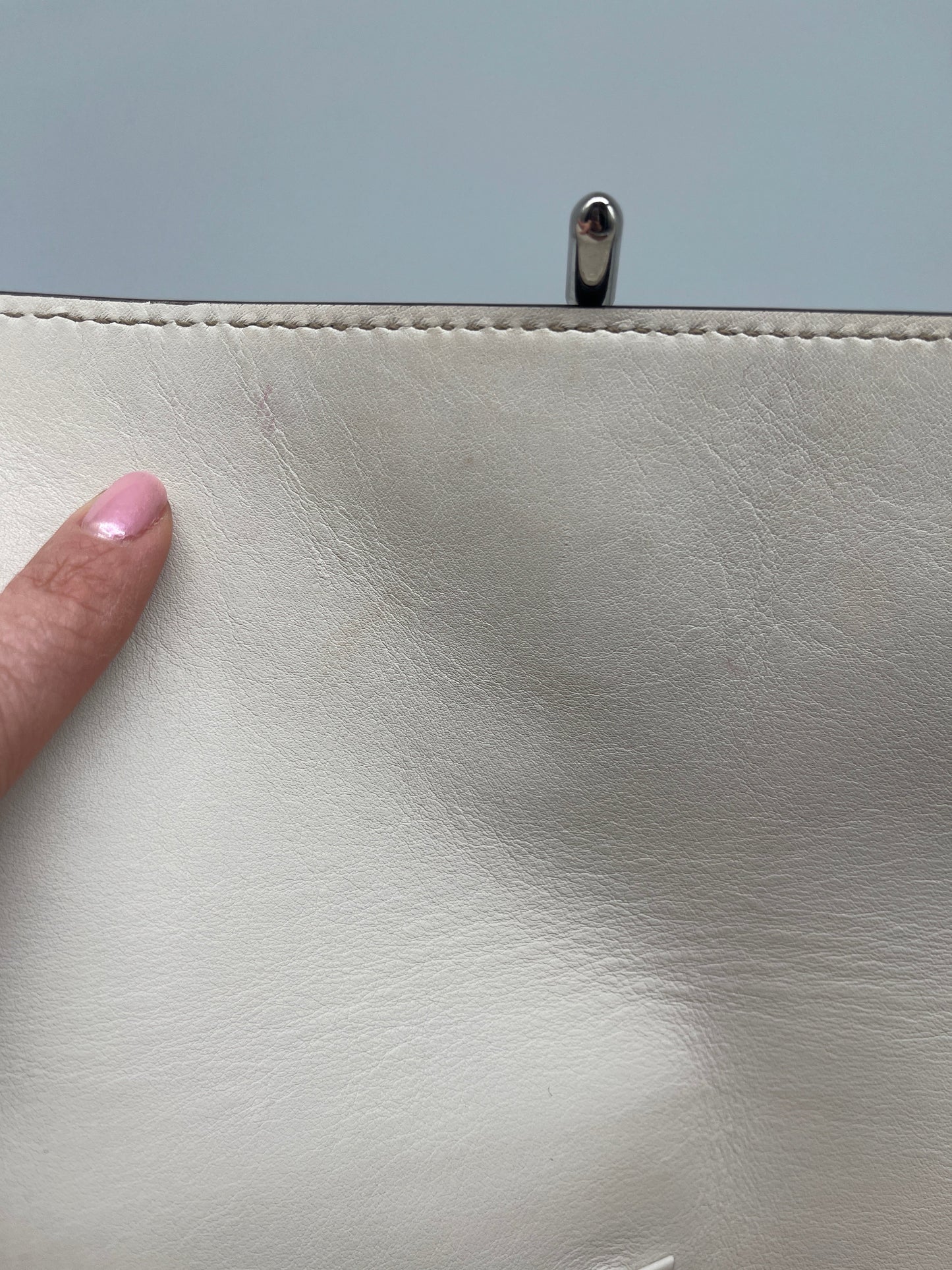 Handbag Luxury Designer By Gucci, Size: Medium