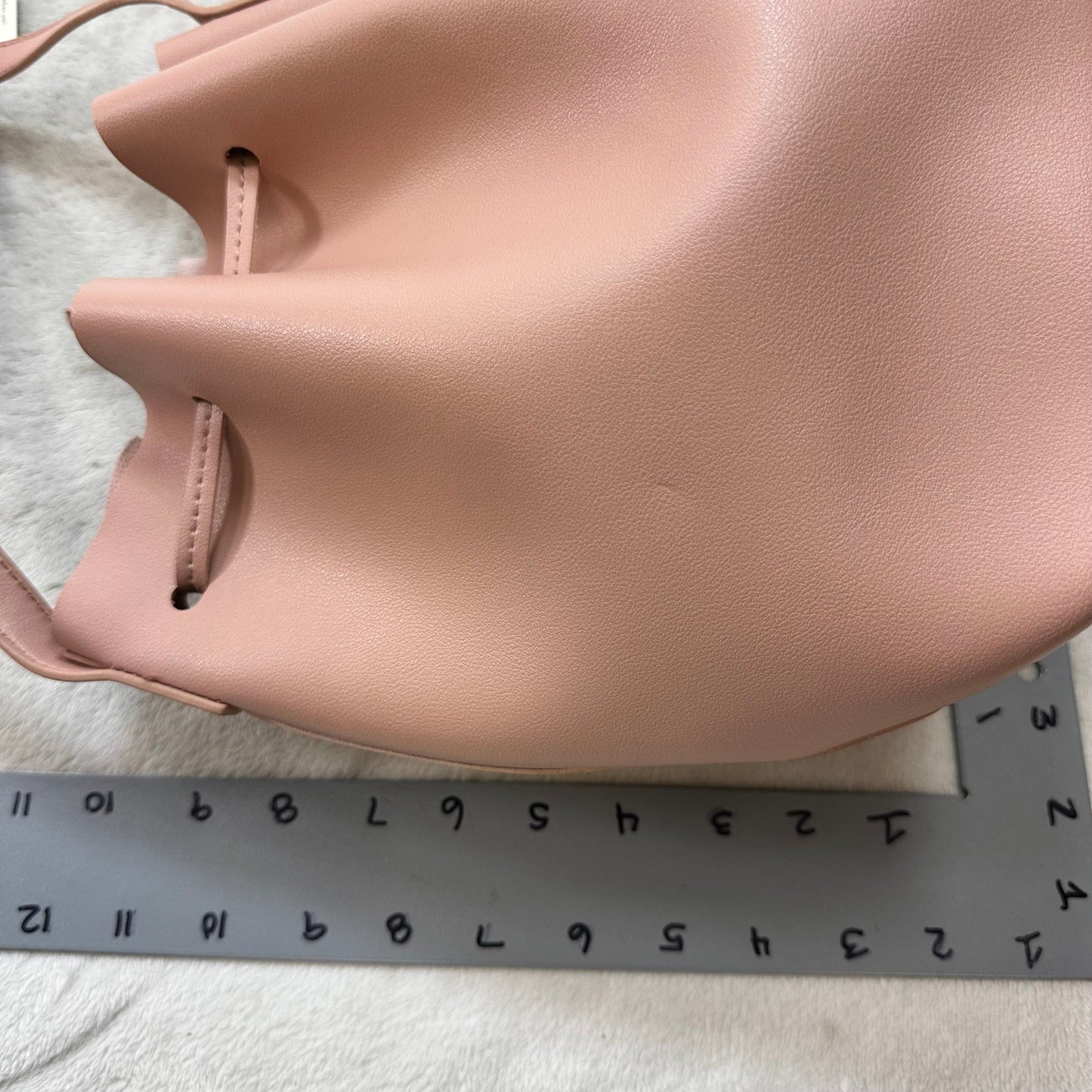 Crossbody By Clothes Mentor, Size: Medium