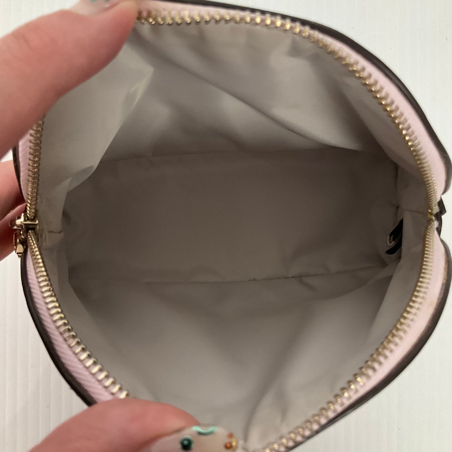 Makeup Bag Designer By Kate Spade, Size: Small