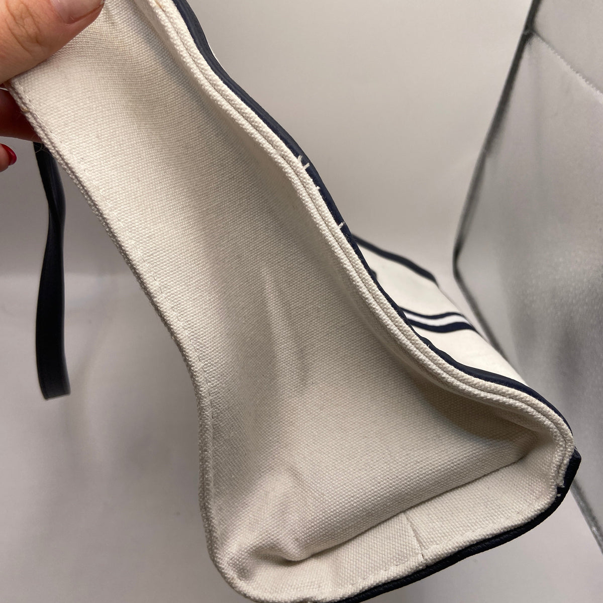 Handbag By C Wonder, Size: Medium