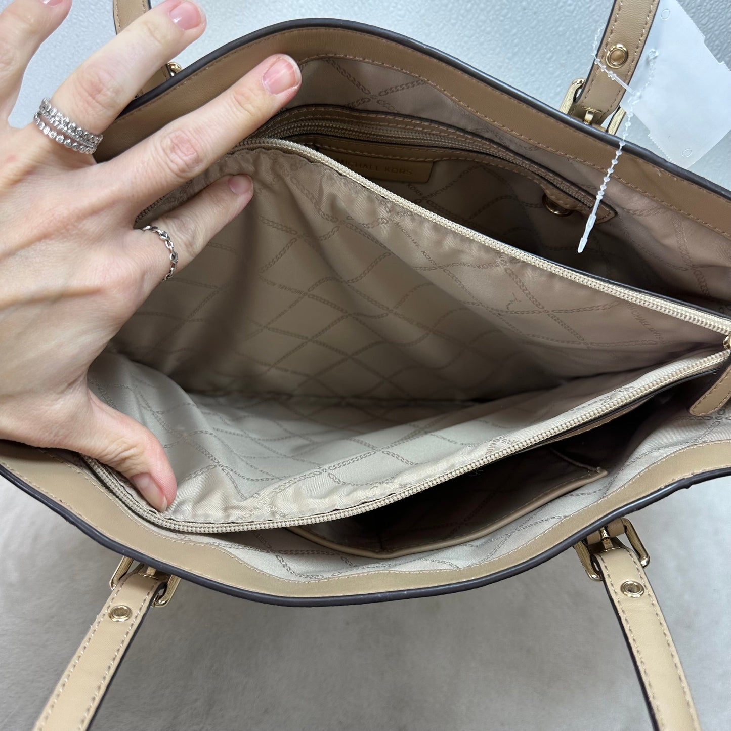 Handbag Designer By Michael Kors, Size: Medium