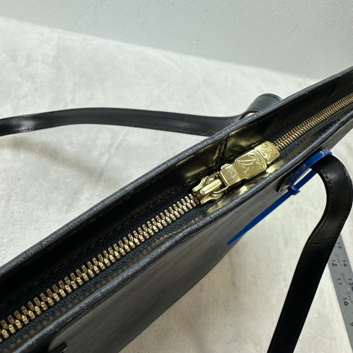 EPI LUSSAC Handbag Luxury Designer By Louis Vuitton, Size: Medium