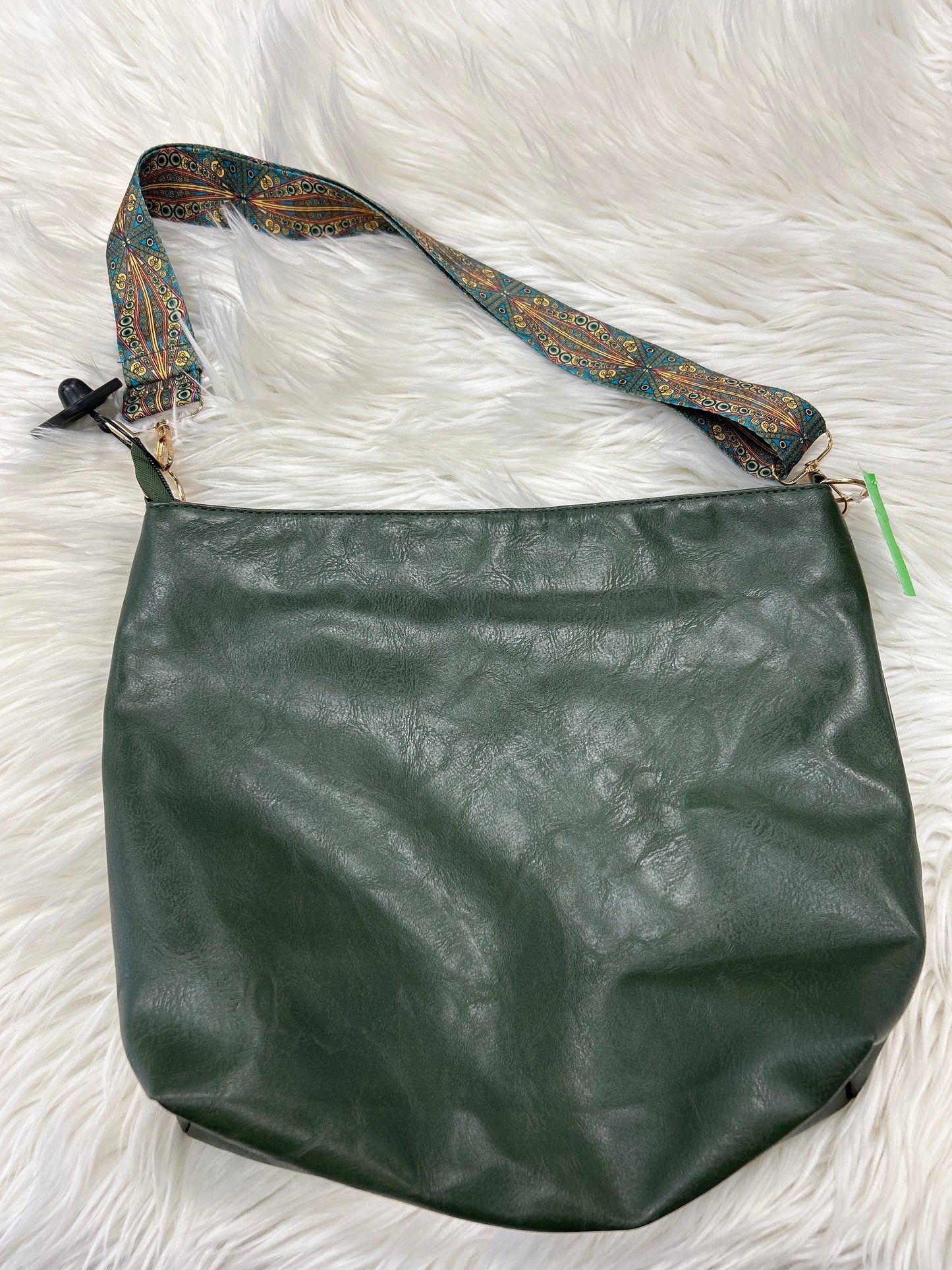 Handbag By Clothes Mentor In Green, Size:Medium