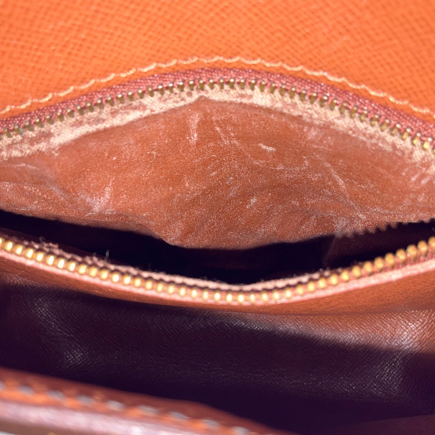 Crossbody Luxury Designer By Louis Vuitton, Size: Small