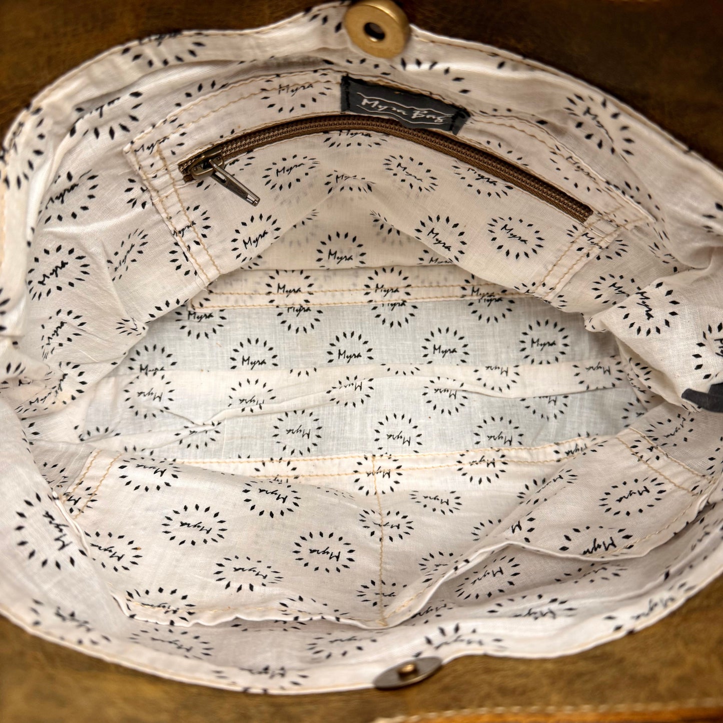 Handbag By Myra, Size: Medium