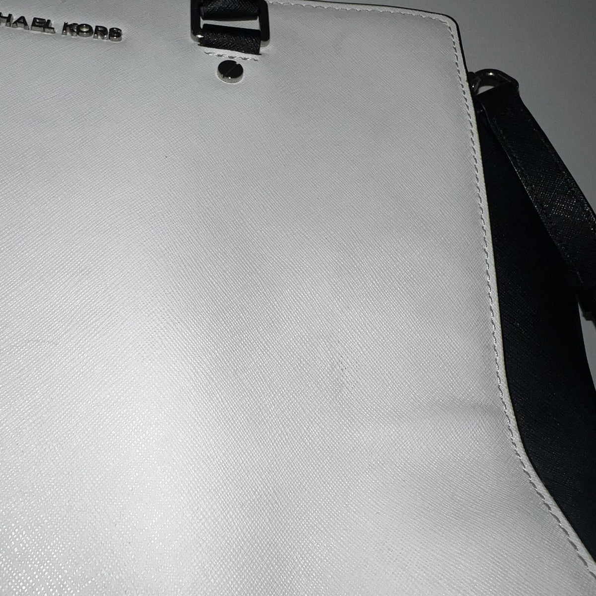 Handbag Designer By Michael Kors, Size: Large