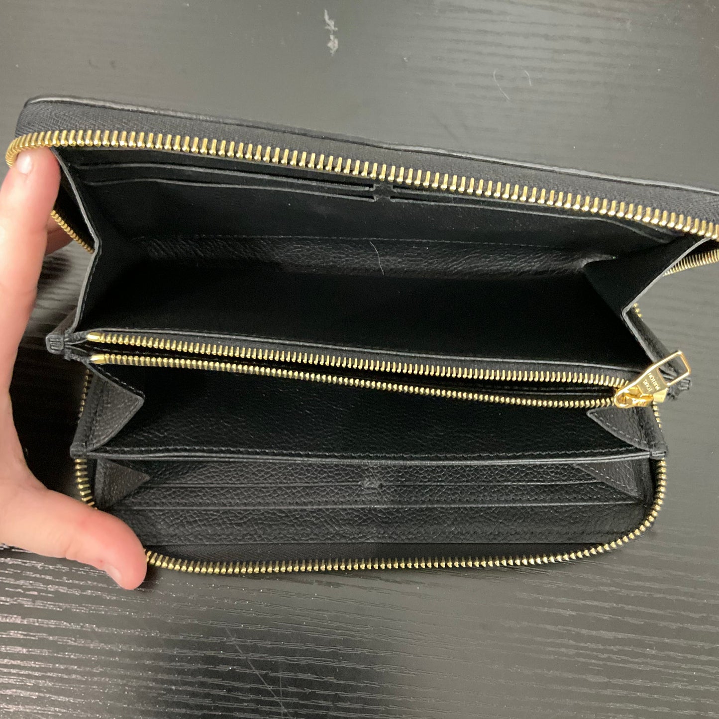 Zippy Wallet Luxury Designer By Louis Vuitton In Black & Cream Giant Monogram