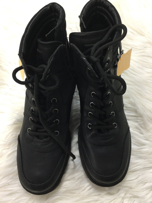 Boots Ankle Heels By Guess In Black, Size:10