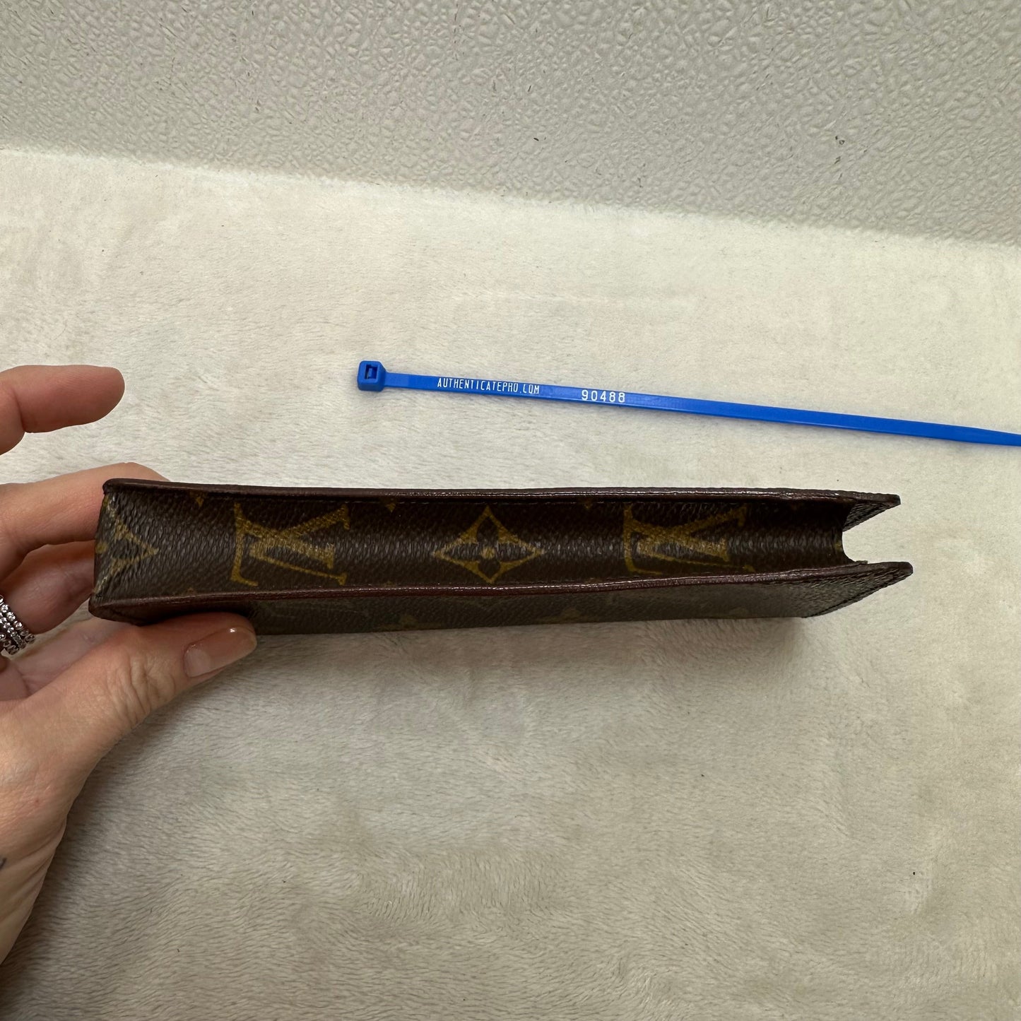 Sunglass Case Luxury Designer By Louis Vuitton