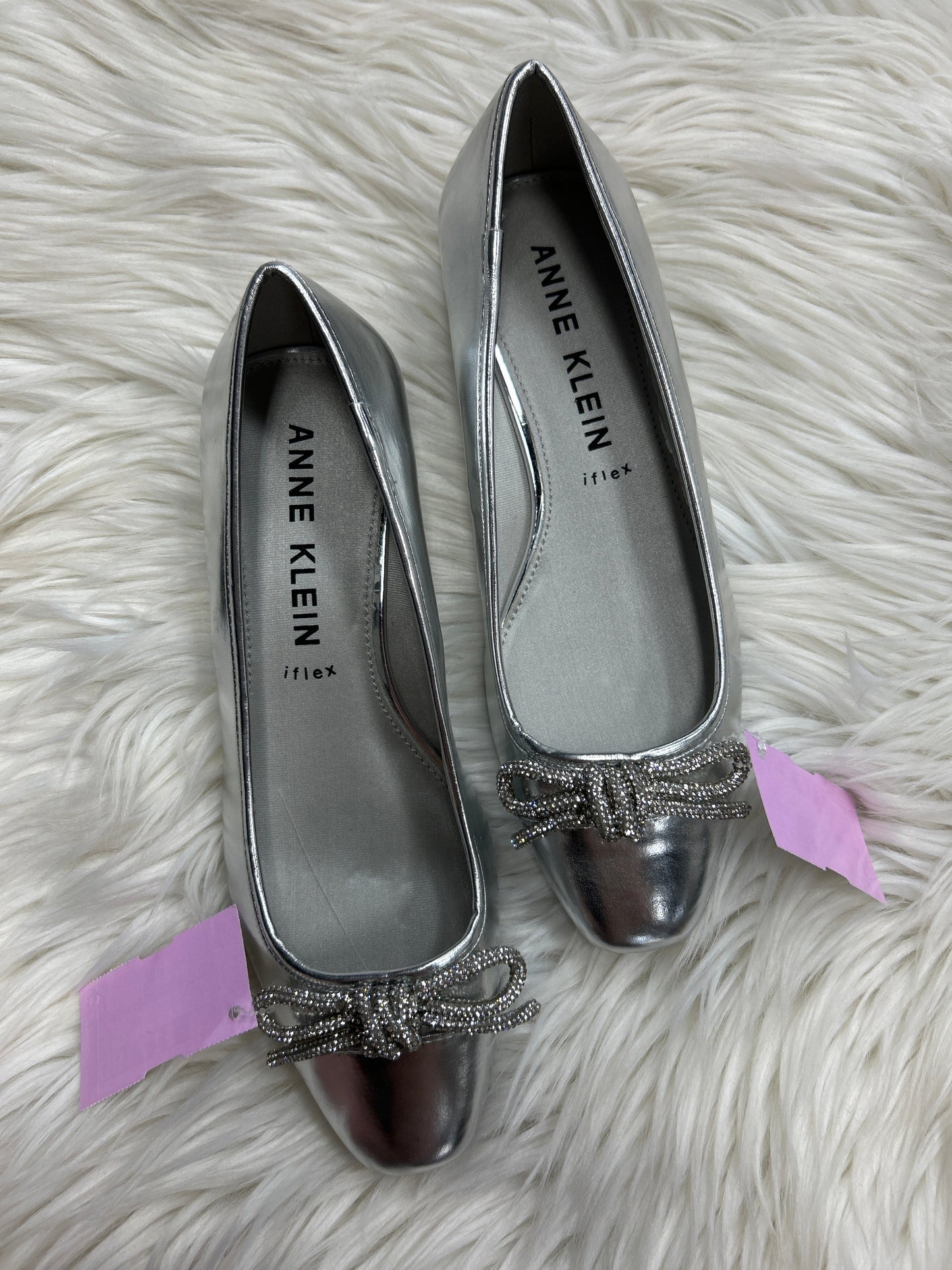 Shoes Flats By Anne Klein In Silver, Size:5.5