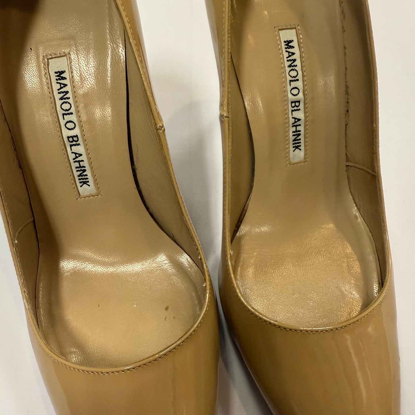 Shoes Luxury Designer By Manolo Blahnik In Tan, Size: 7
