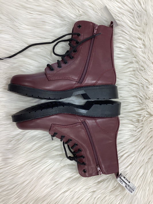 Boots Combat By Time And Tru In Maroon, Size:9