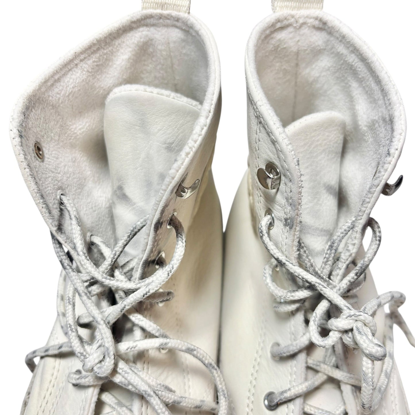 Boots Ankle Flats By Converse In Cream, Size: 7