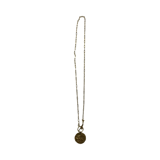 Necklace Pendant By Clothes Mentor In Gold