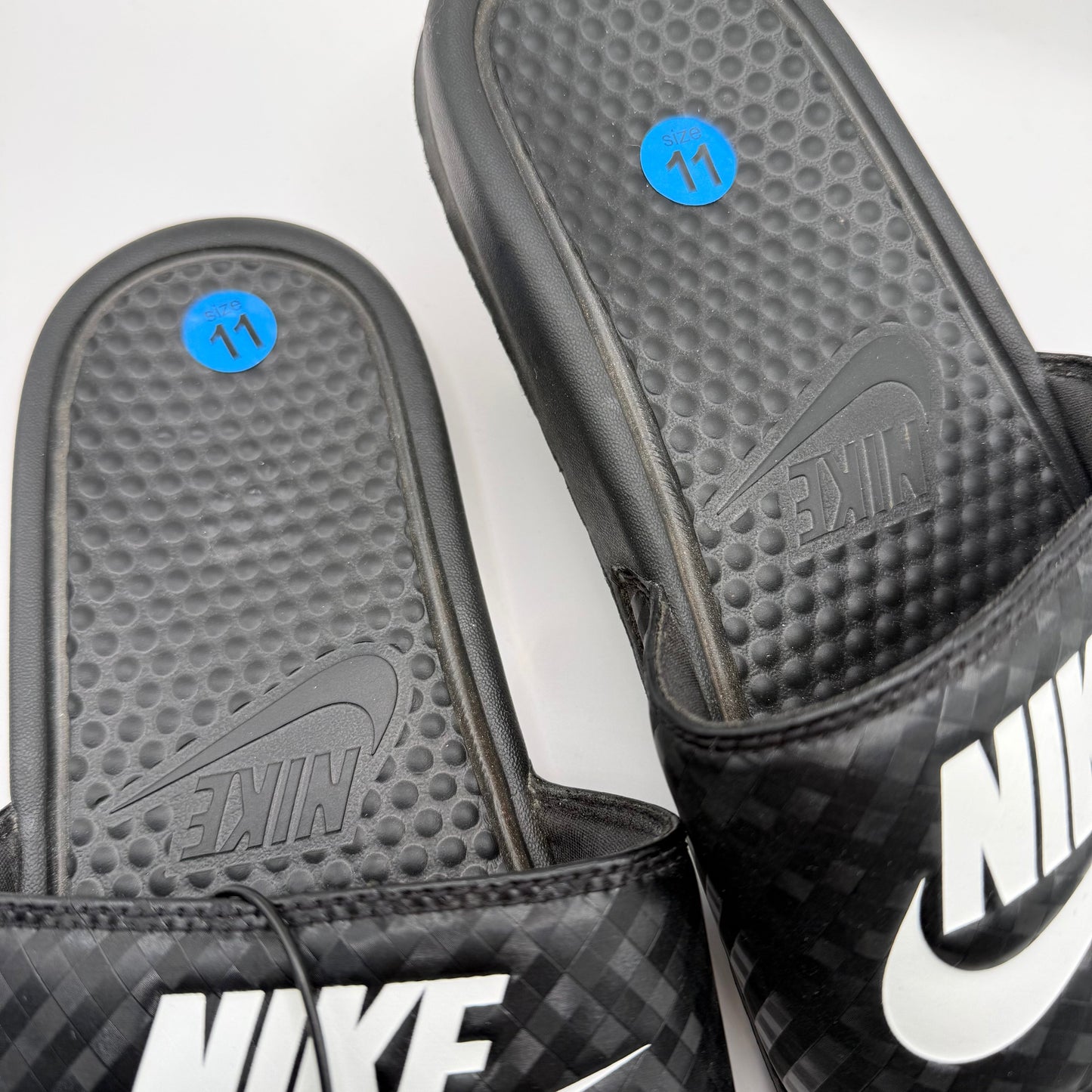 Sandals Flats By Nike In Black, Size: 11
