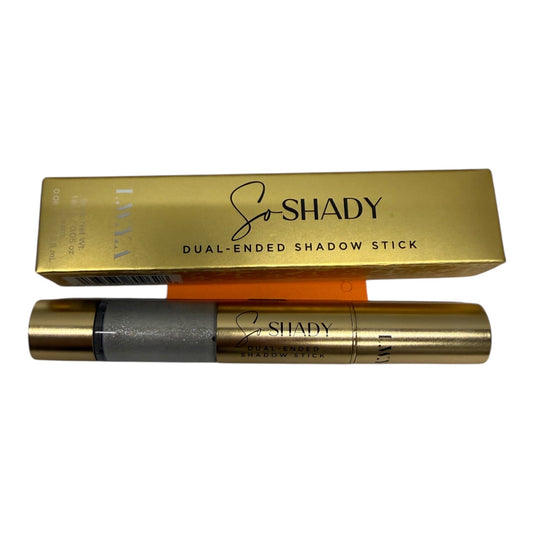 Makeup By  LWYA In silver