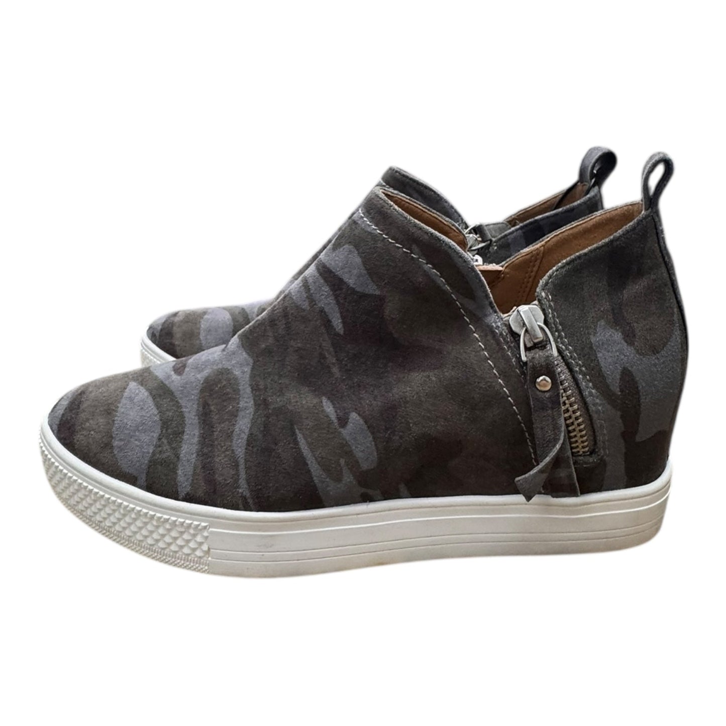 Shoes Heels Wedge By Susina In Camouflage Print, Size:6
